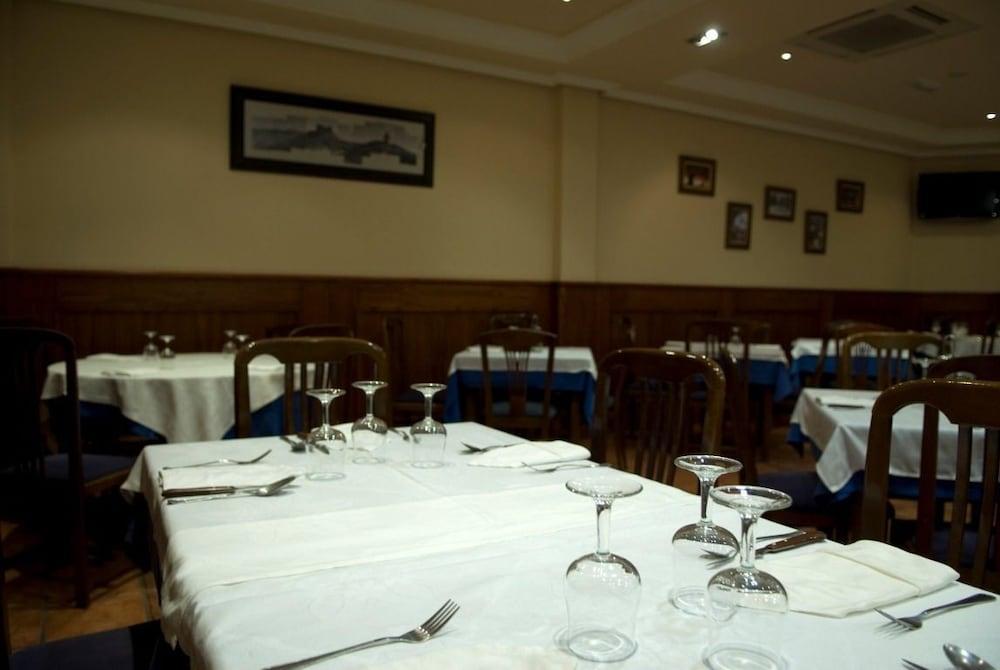 קונסוואגרה Hostal San Poul מראה חיצוני תמונה